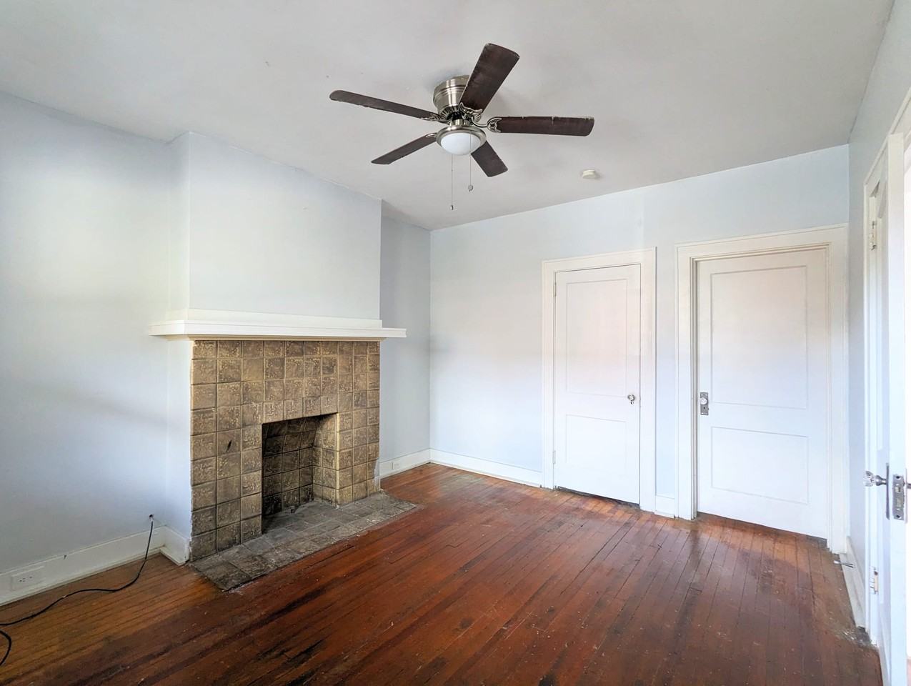 2120 Bedford Ave #1 - Photo 5 of 11
