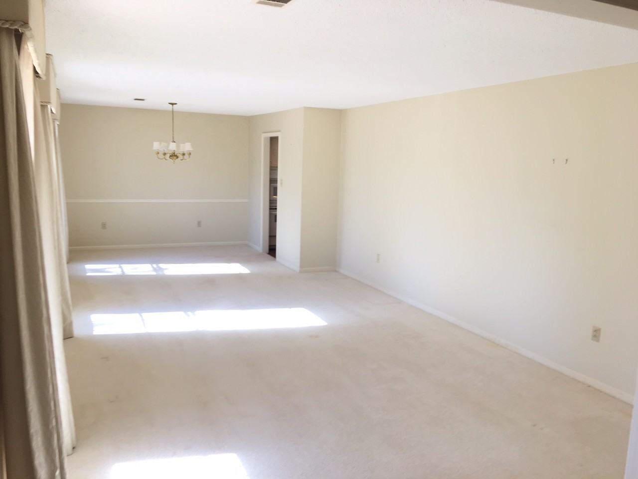 445 Shoshone Dr - Photo 2 of 16