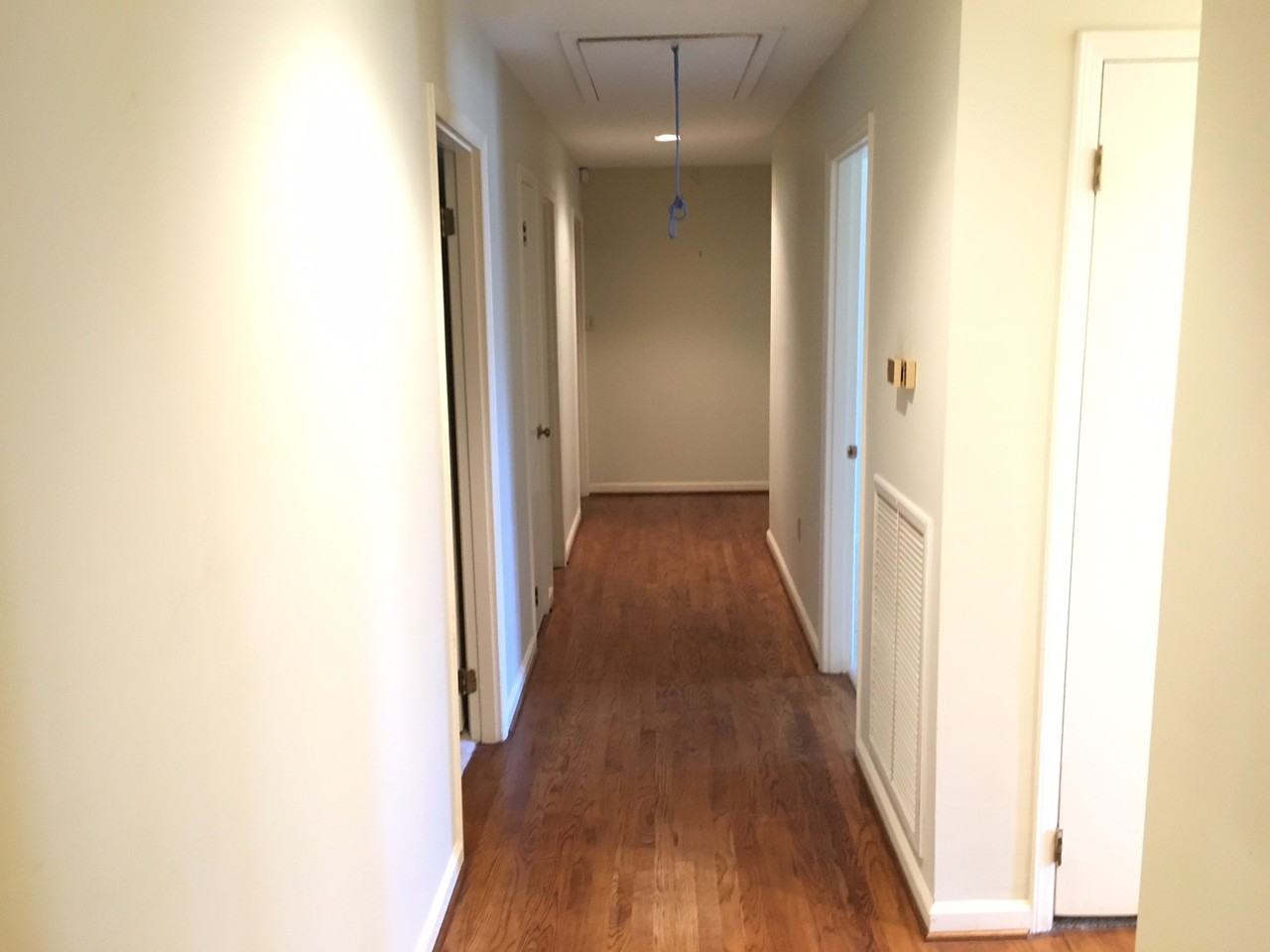 445 Shoshone Dr - Photo 4 of 16