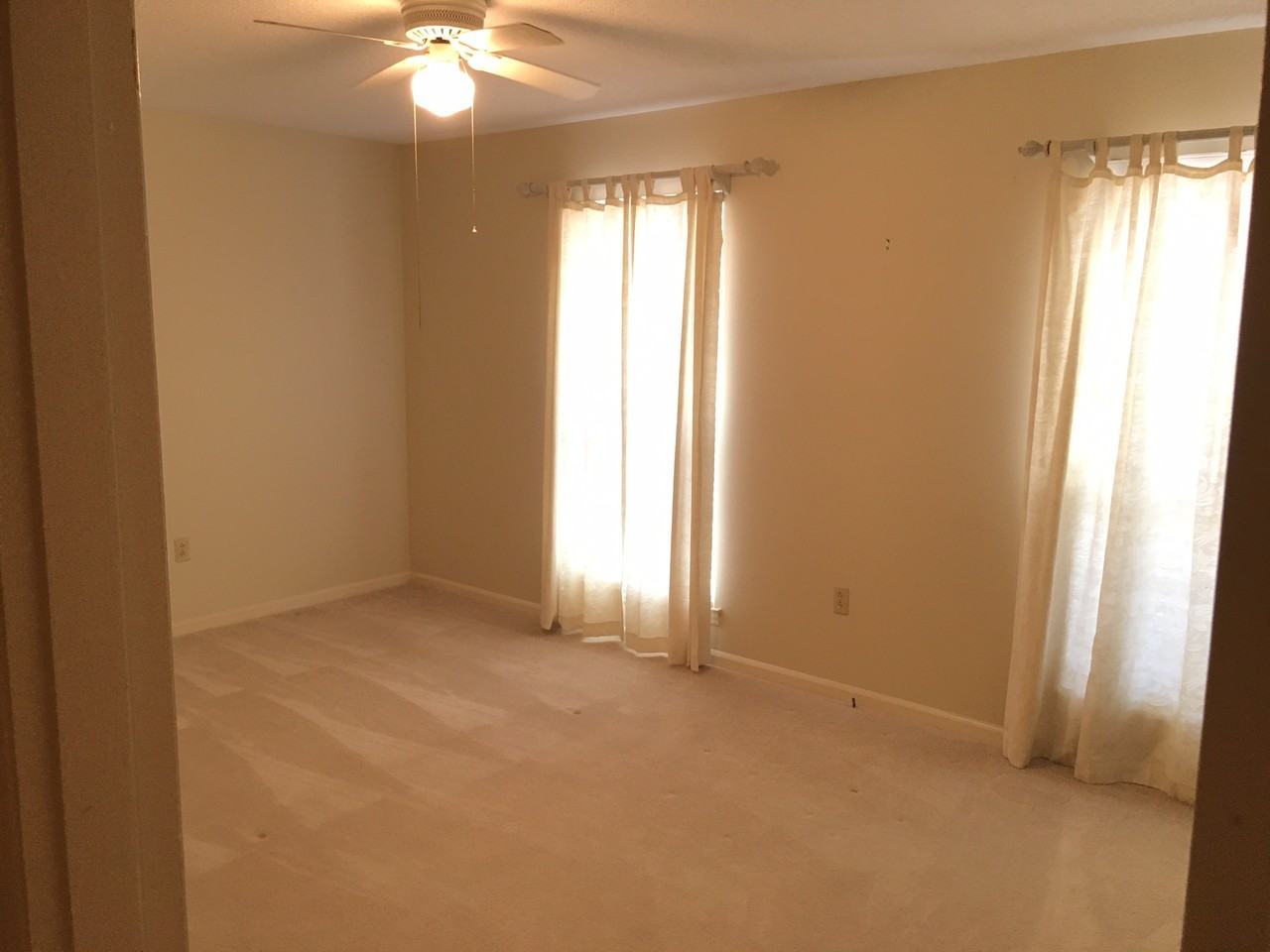 445 Shoshone Dr - Photo 5 of 16