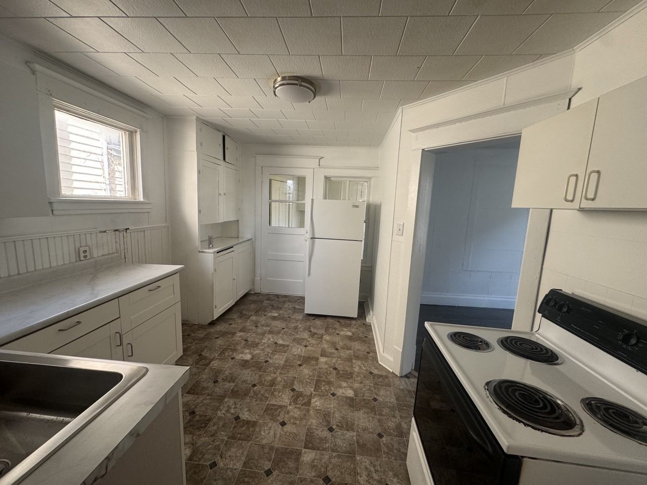 420 Grand Ave #1 - Photo 4 of 10