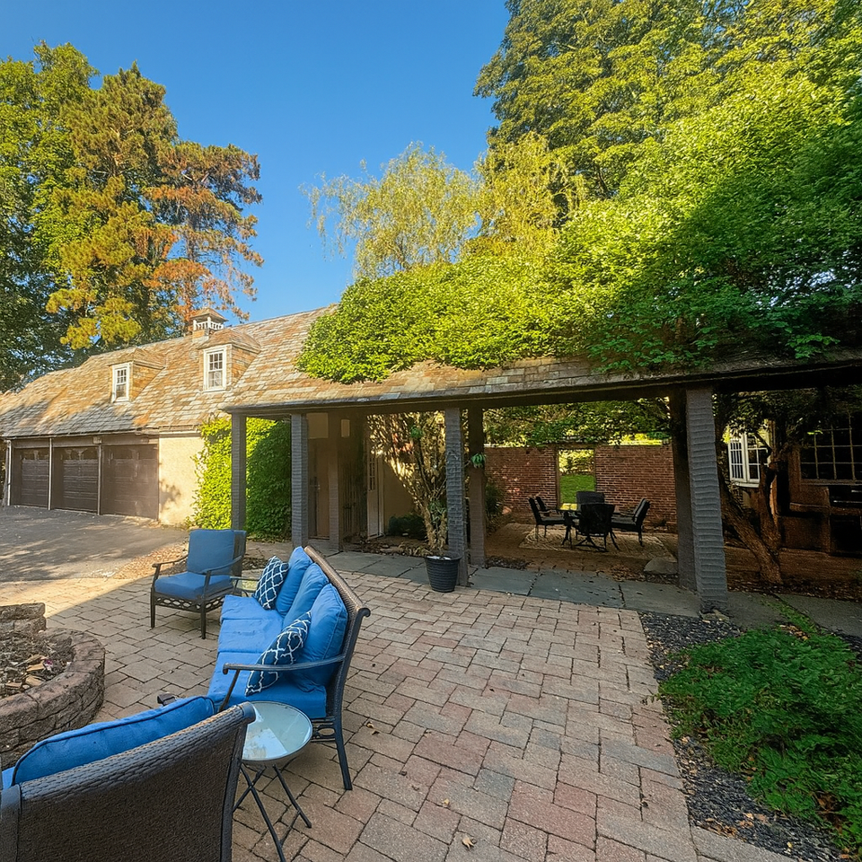 1820 Albany Ave - Photo 6 of 7