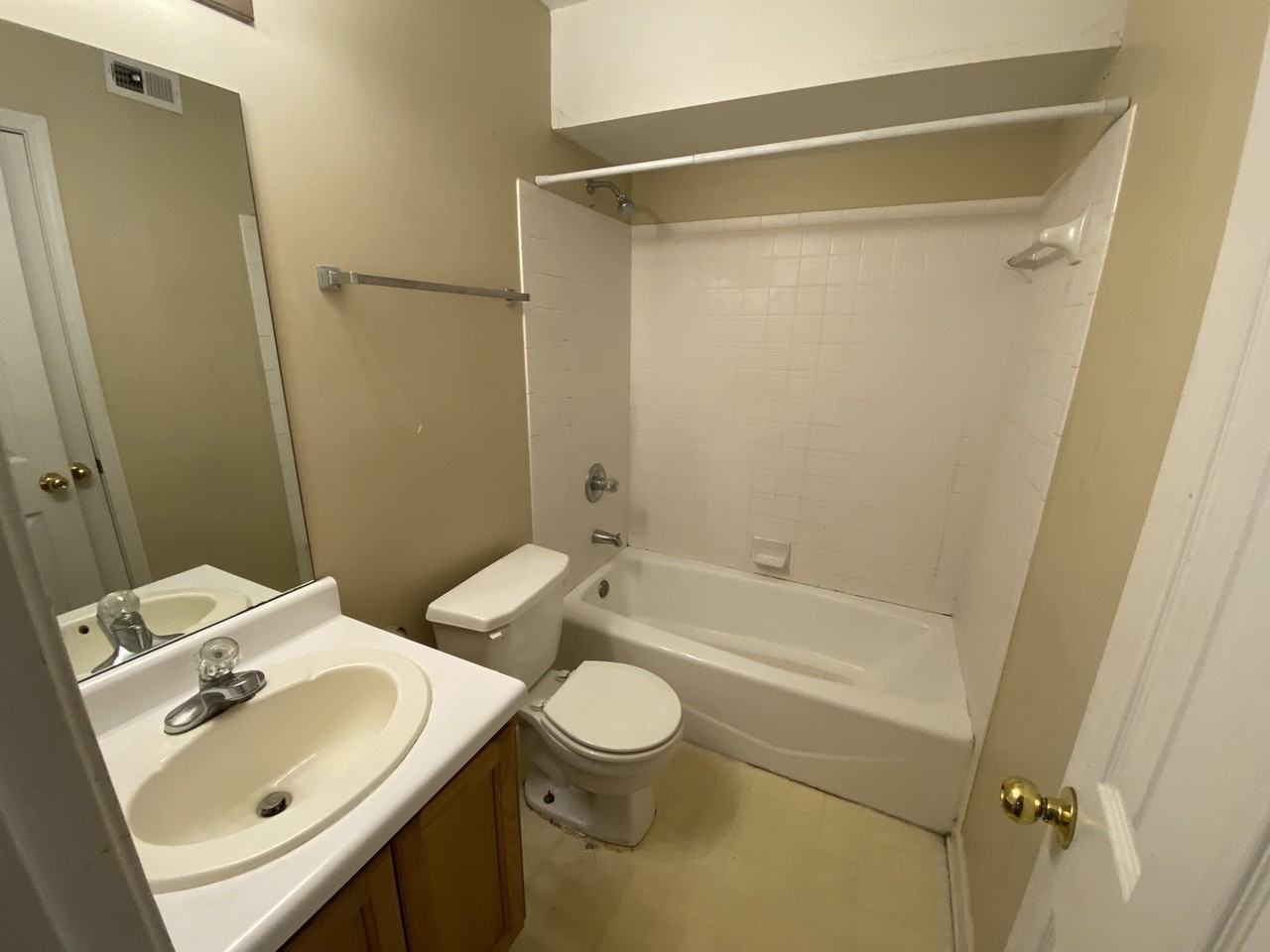 755 West St #G - Photo 3 of 10