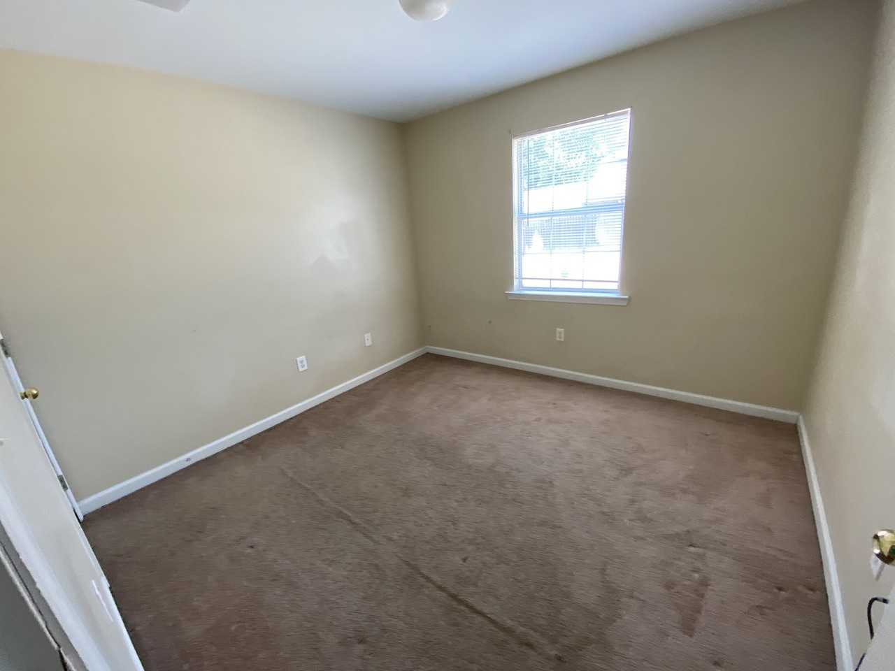 755 West St #G - Photo 4 of 10