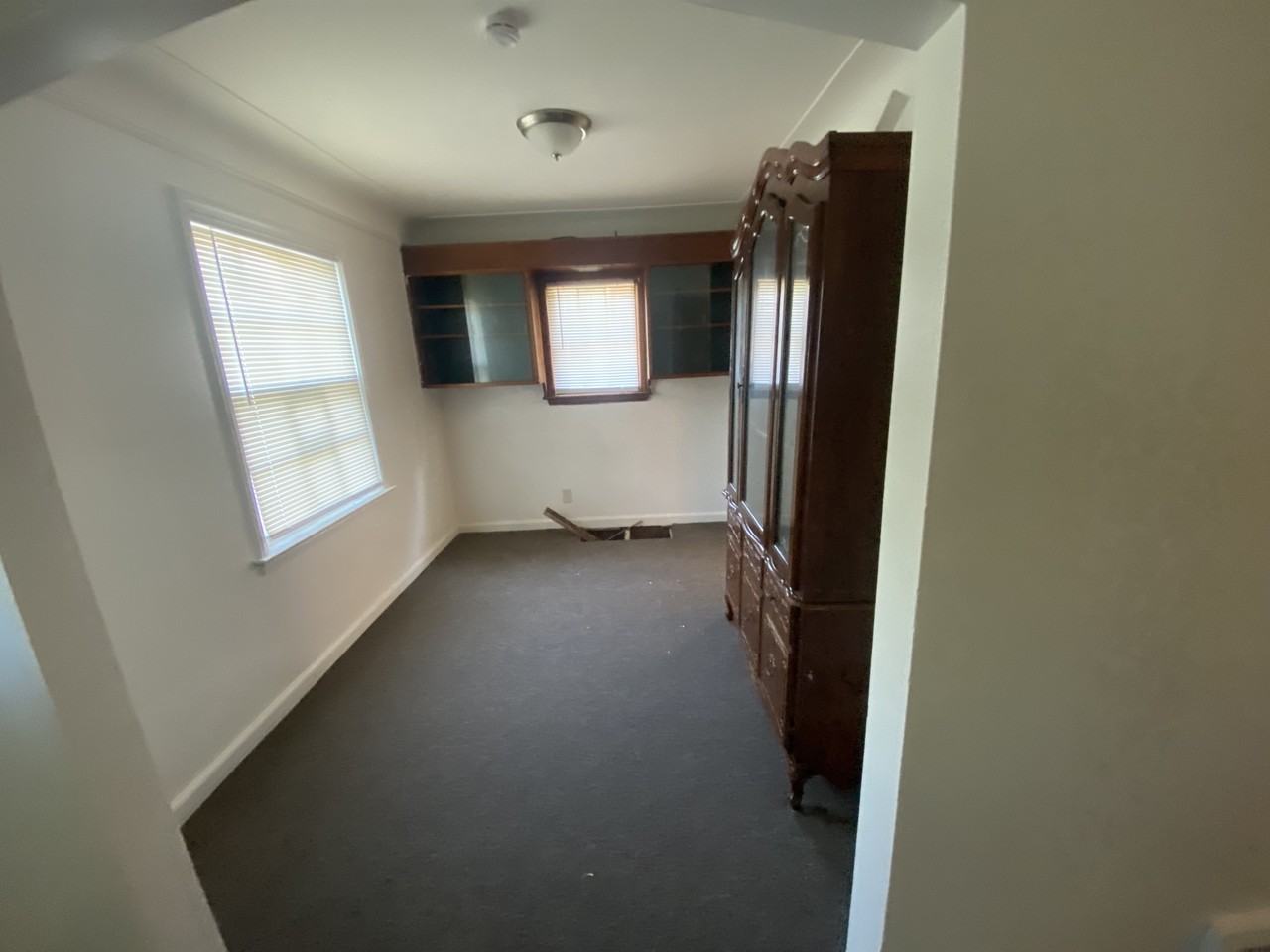 18445 Goulburn St - Photo 6 of 8