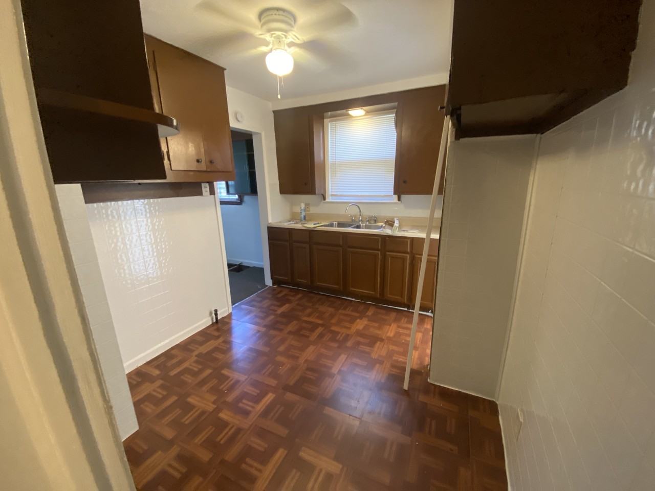 18445 Goulburn St - Photo 7 of 8