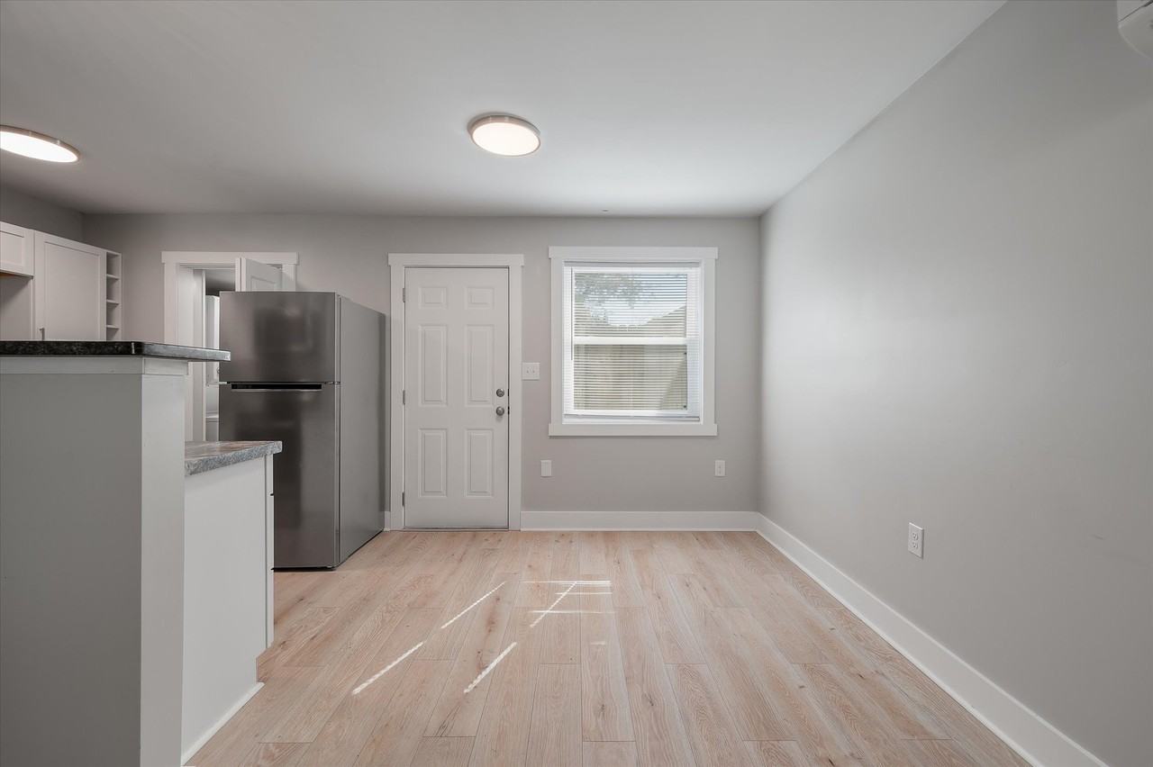 2133 Pierpont Ave #B - Photo 6 of 22