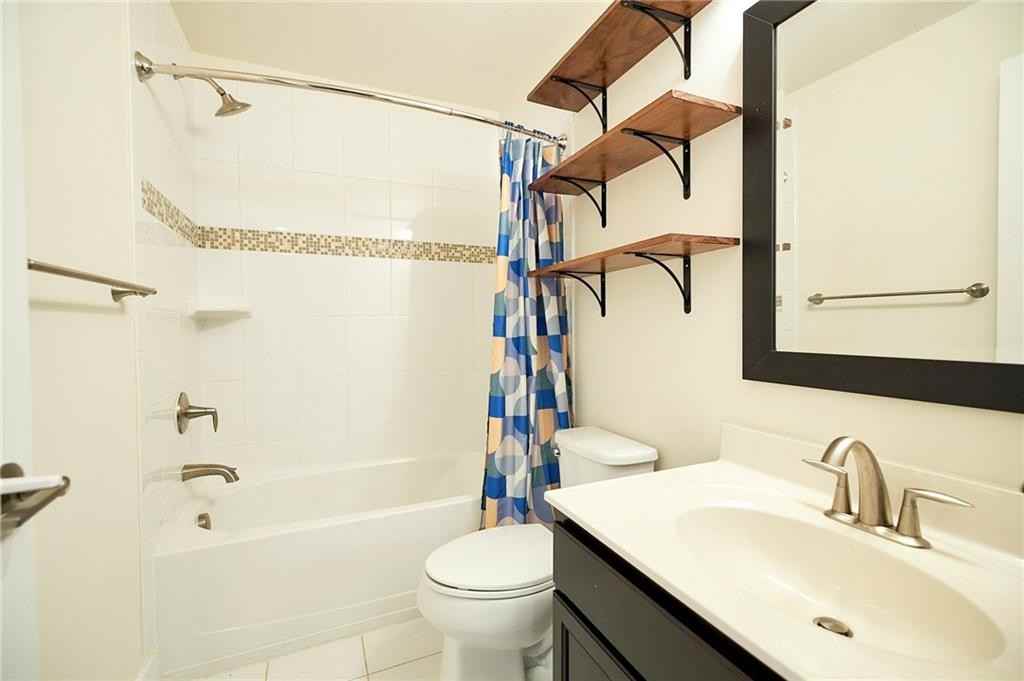 4315 Broad Hill Dr #AA - Photo 5 of 22