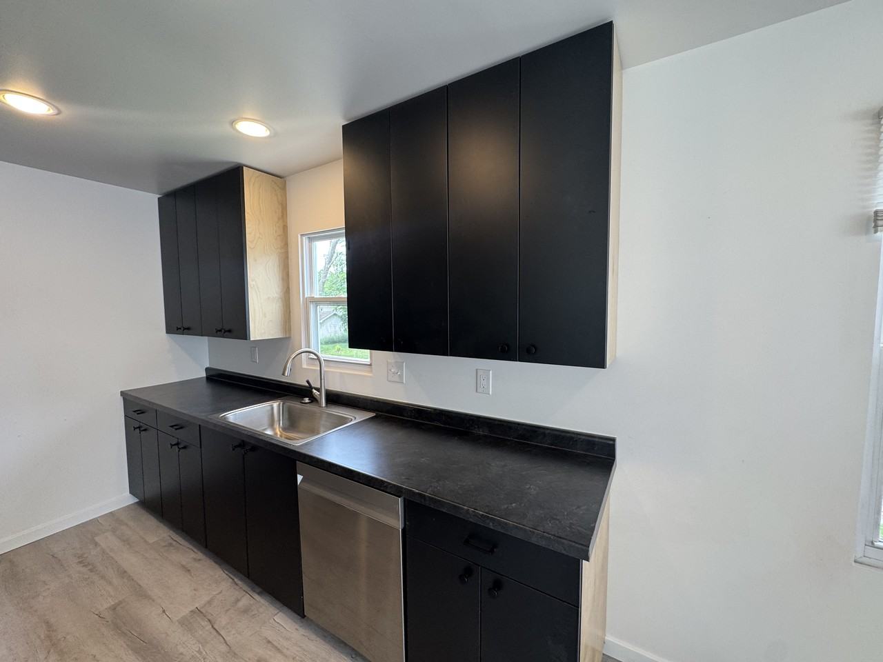 514 Meyer Rd - Photo 4 of 15