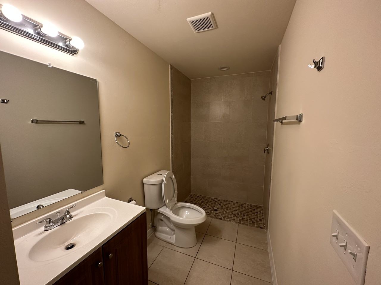 1407 Se 10th Ter - Photo 7 of 16