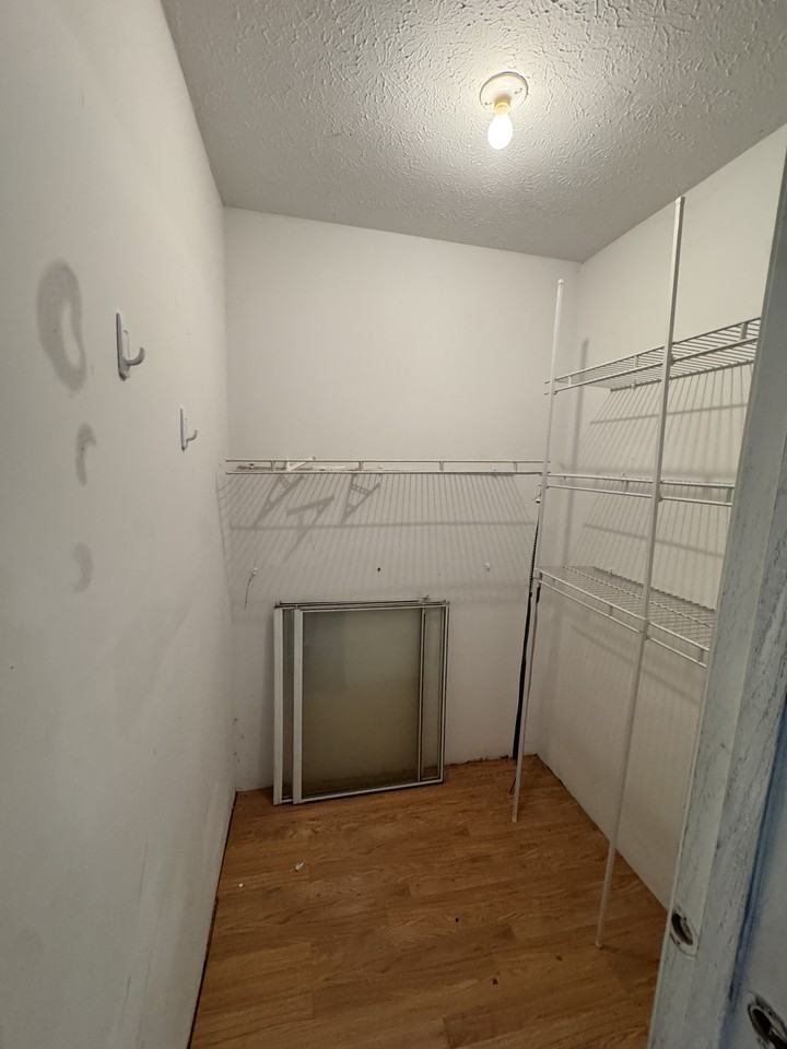 233 Beechwood St - Photo 3 of 12