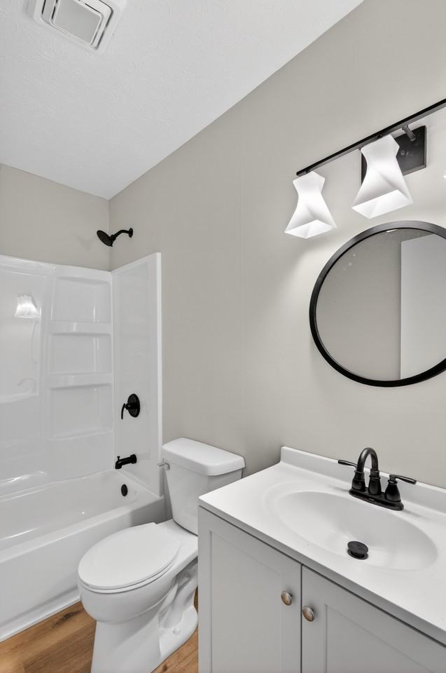960 Plum Springs Rd - Photo 7 of 11