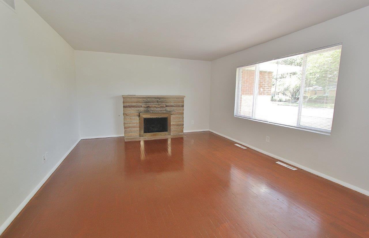 4011 W Greenbrier Dr - Photo 5 of 32