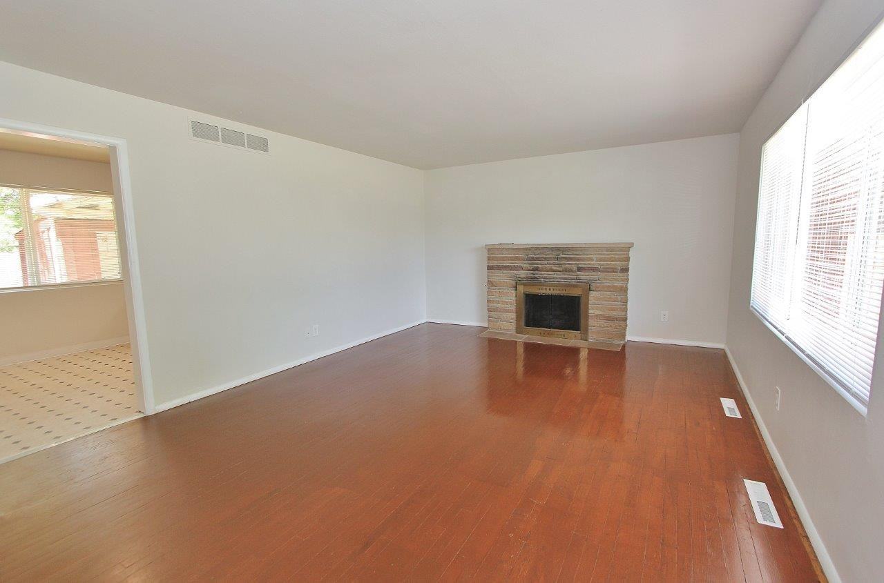 4011 W Greenbrier Dr - Photo 7 of 32