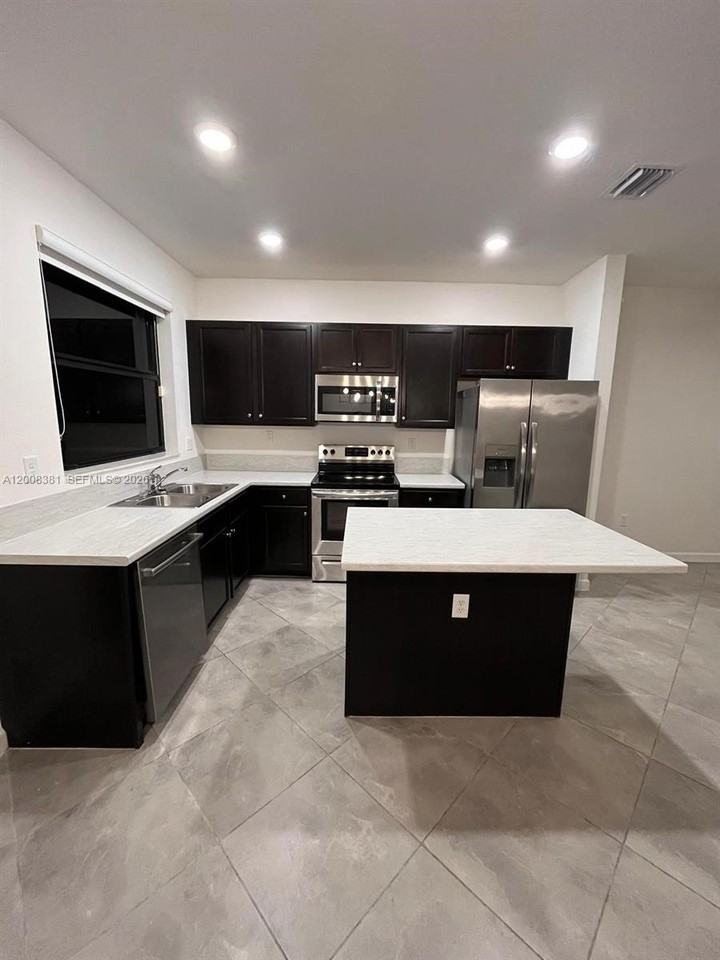 25002 Sw 114th Ave - Photo 3 of 32