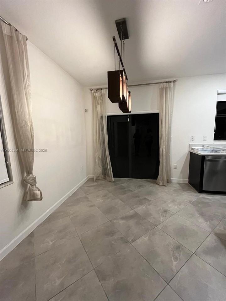 25002 Sw 114th Ave - Photo 7 of 32