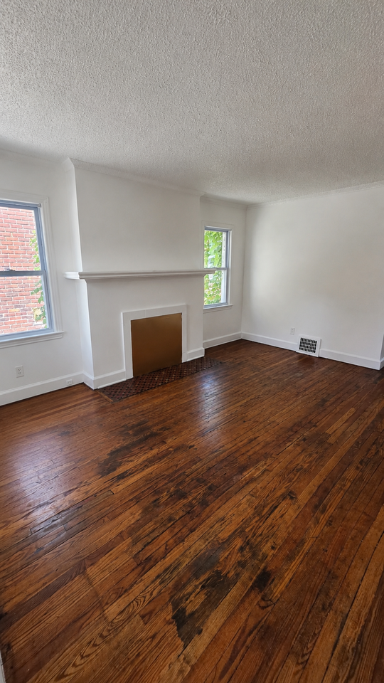 15720 Lauder St - Photo 5 of 6