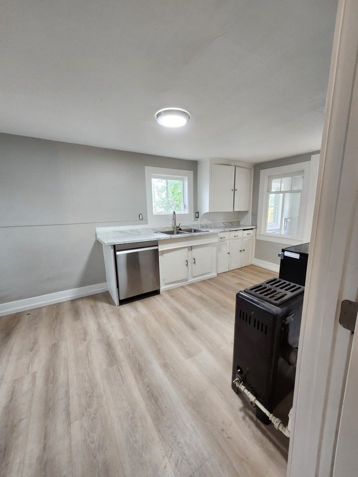 408 A St - Photo 6 of 12