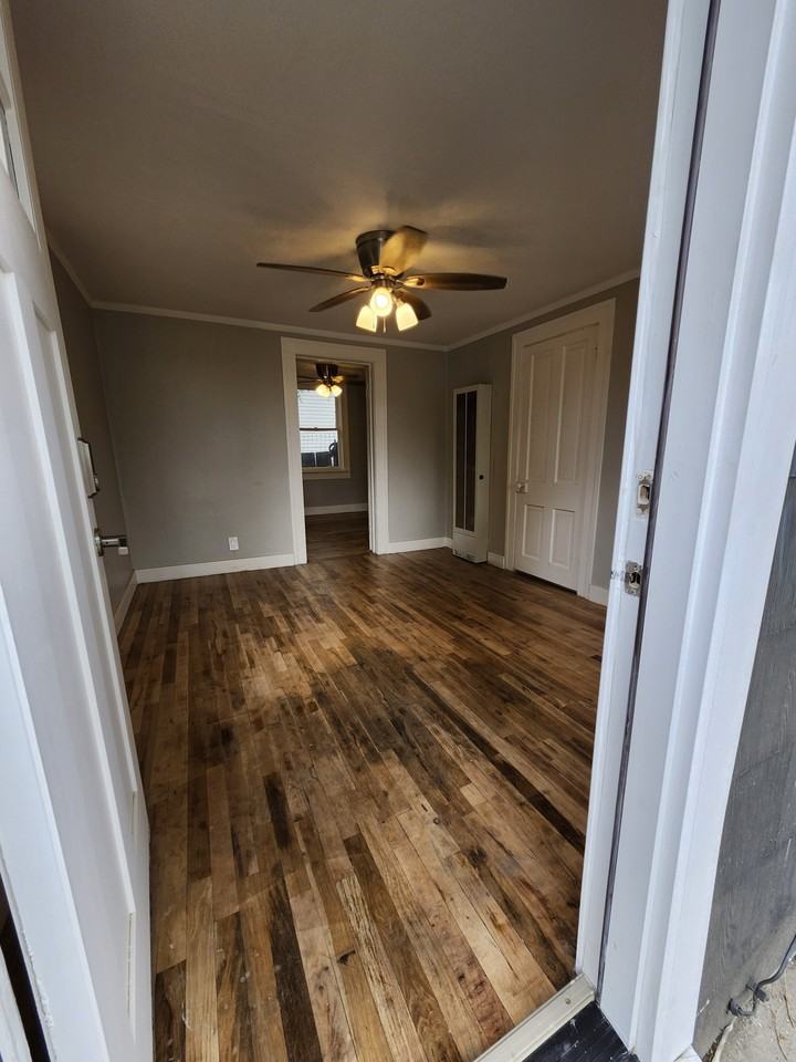 408 A St - Photo 7 of 12