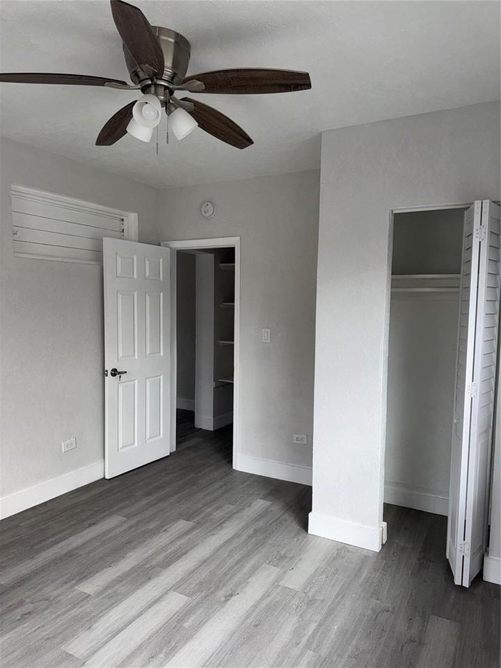 731 Nw 56th St #101 - Photo 7 of 11