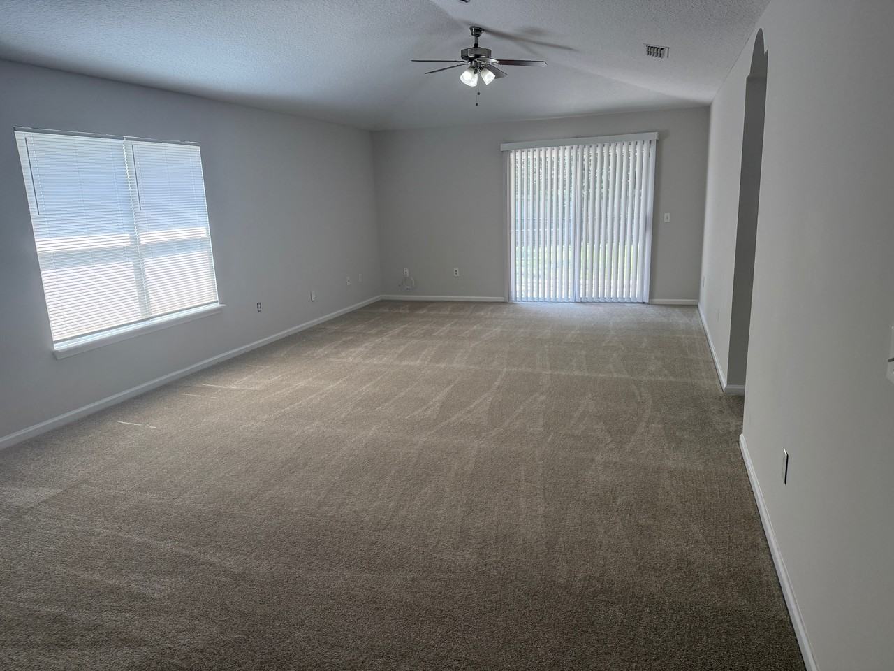 5550 Oak Crossing Dr #1 - Photo 6 of 35
