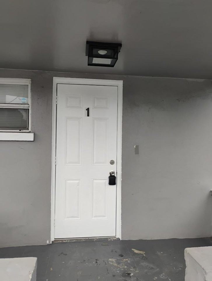 2325 Madison Street, LLC - Photo 2 of 9