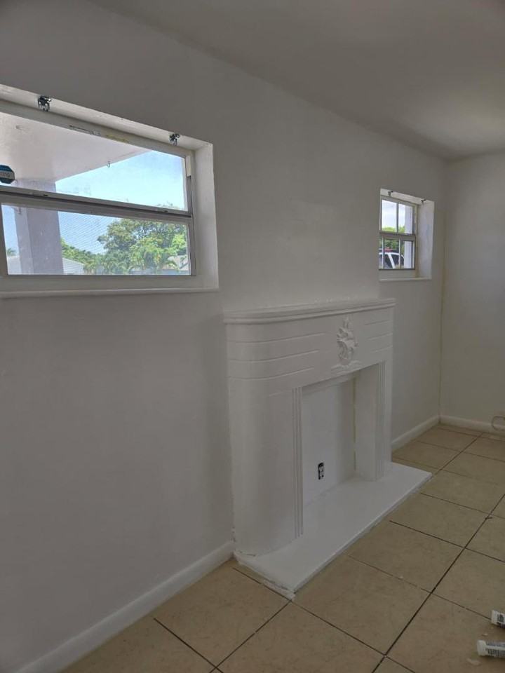 2325 Madison Street, LLC - Photo 5 of 9