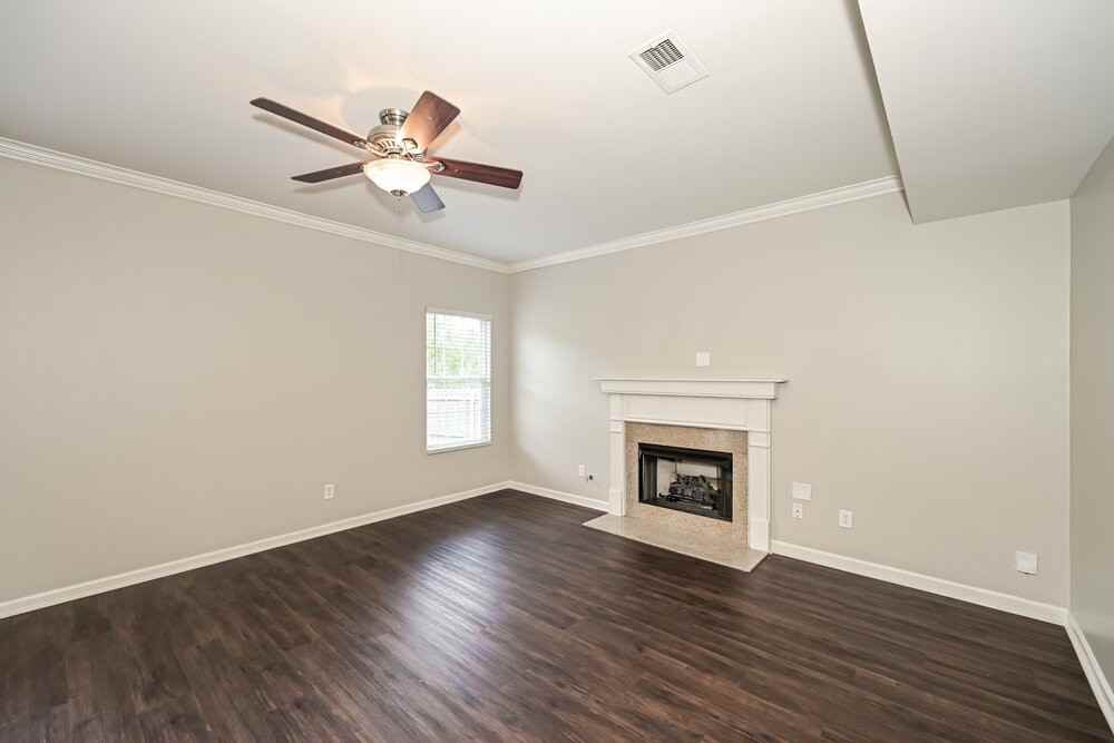 1016 Solomon Ln - Photo 5 of 17