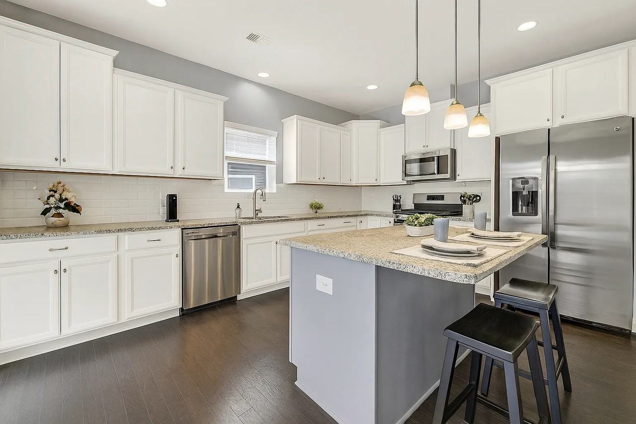 6006 Eleanor Rigby Rd - Photo 4 of 19