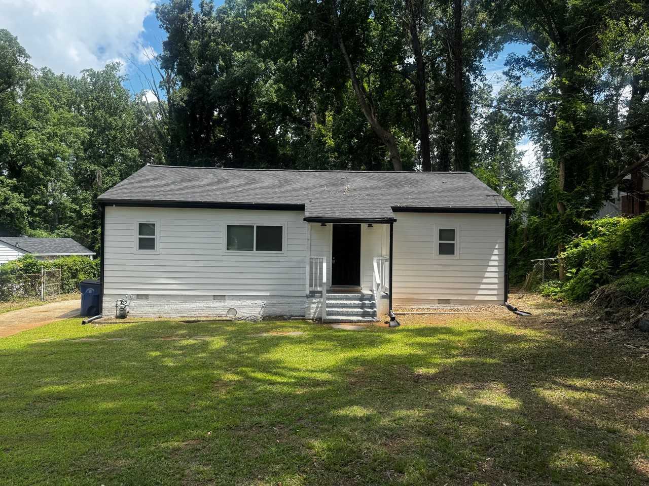 2026 Lisbon Dr Sw - Photo 2 of 33