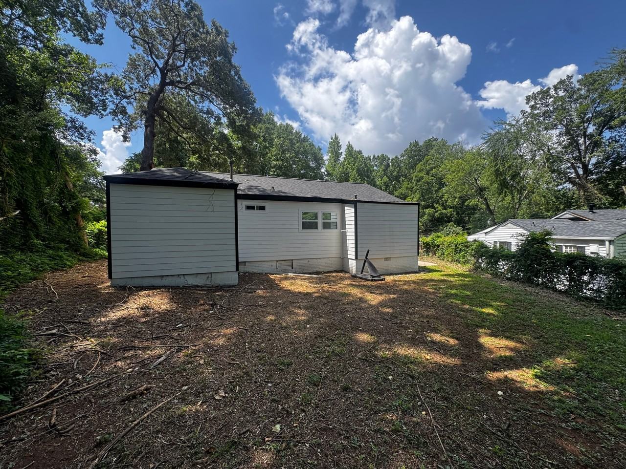 2026 Lisbon Dr Sw - Photo 3 of 33
