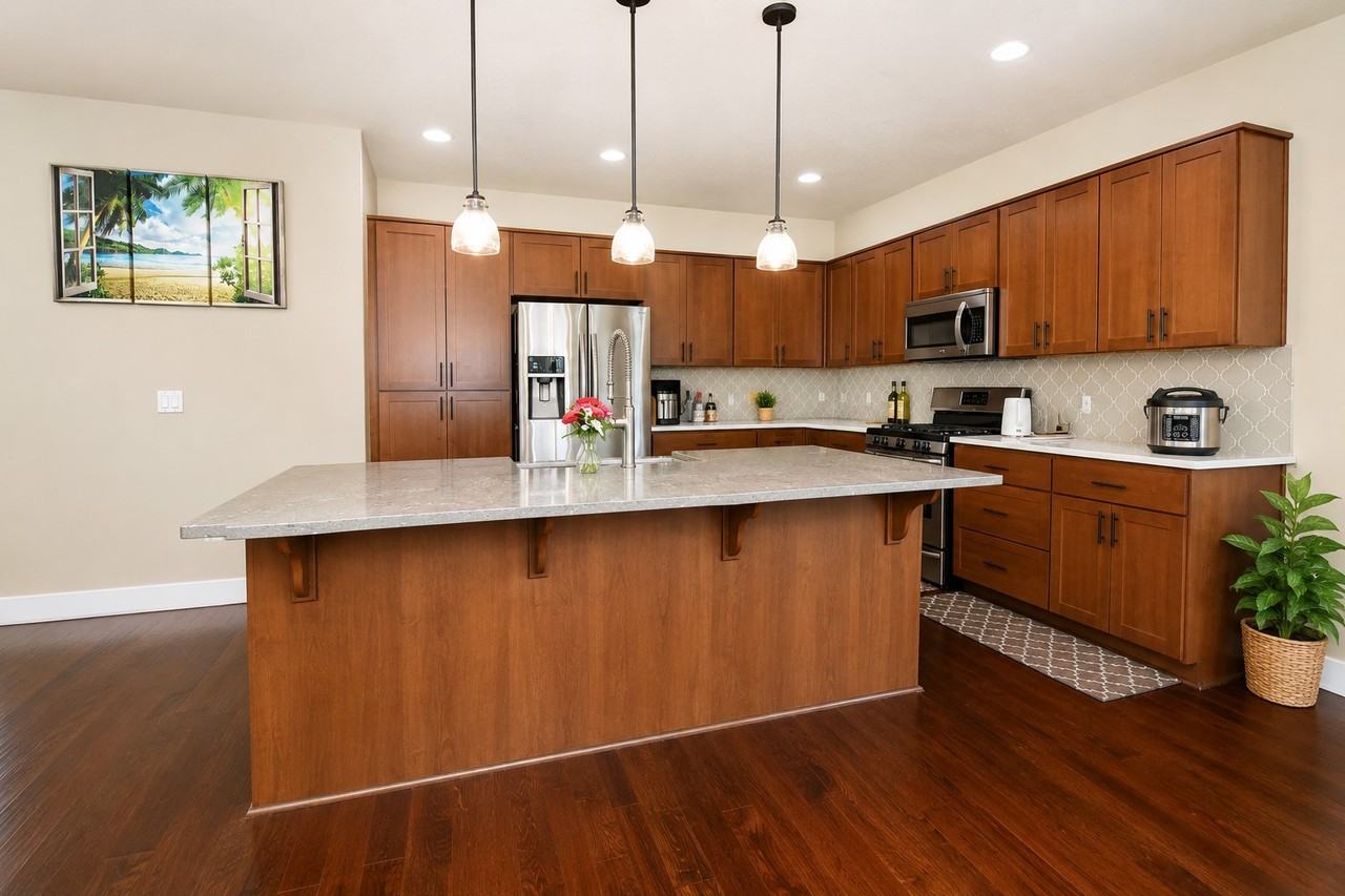 402 Ne 77th Ave #1 - Photo 2 of 28