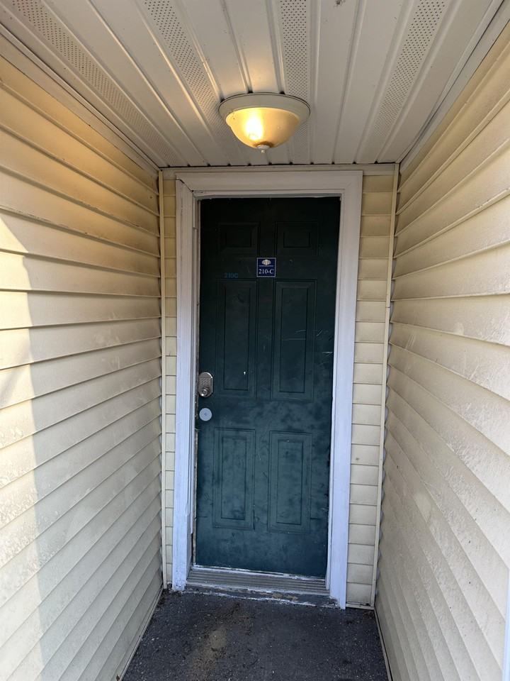 210 Derby AvenueApt C #210C - Photo 2 of 19