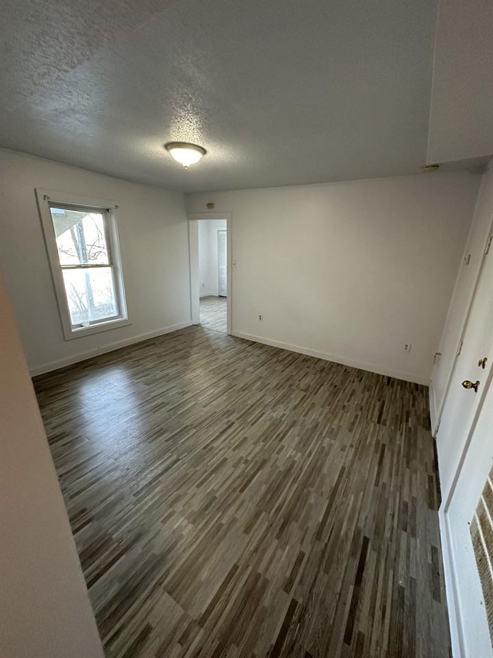 210 Derby AvenueApt C #210C - Photo 4 of 19
