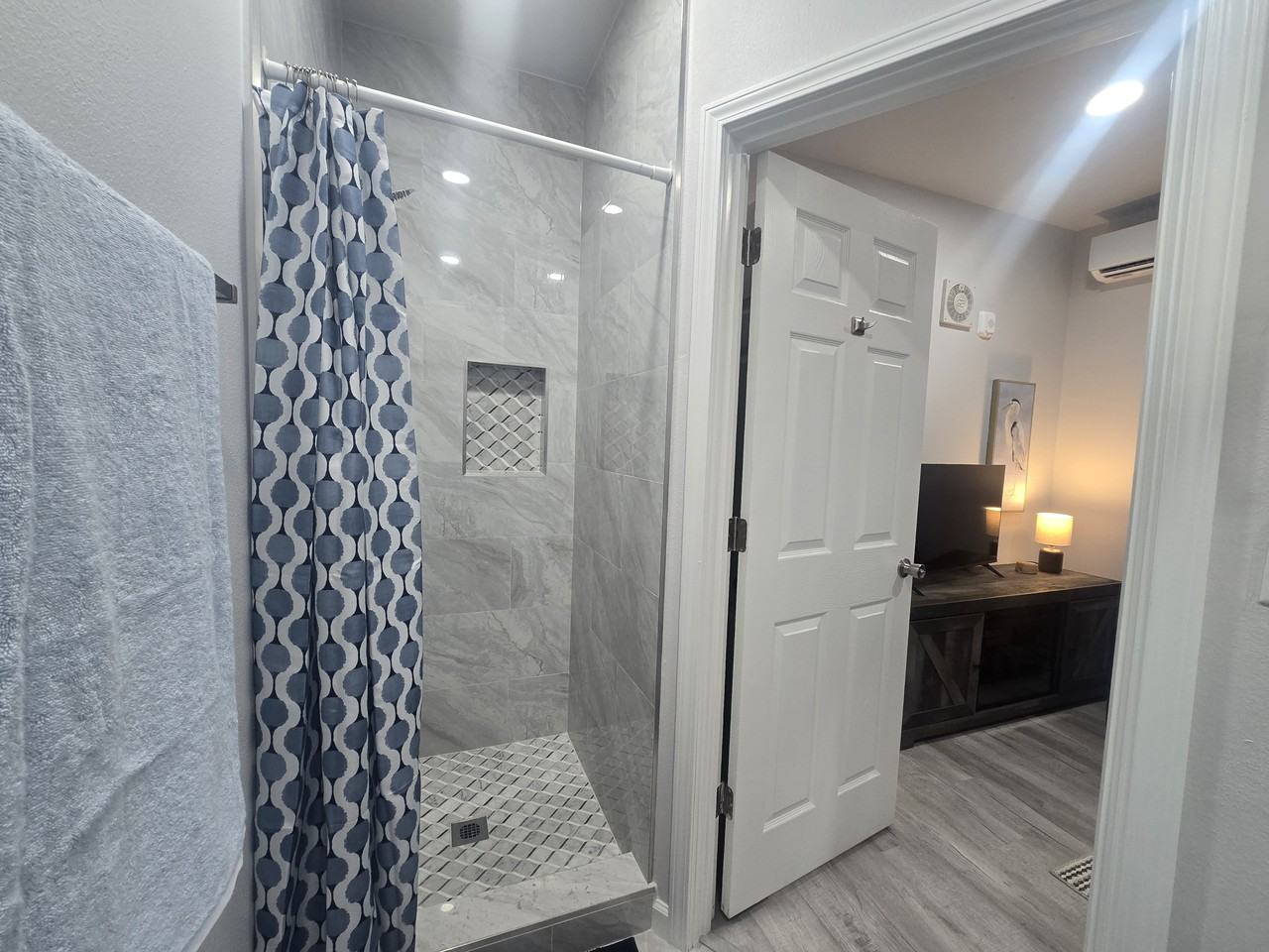805 Avenue K - D #D - Photo 2 of 11