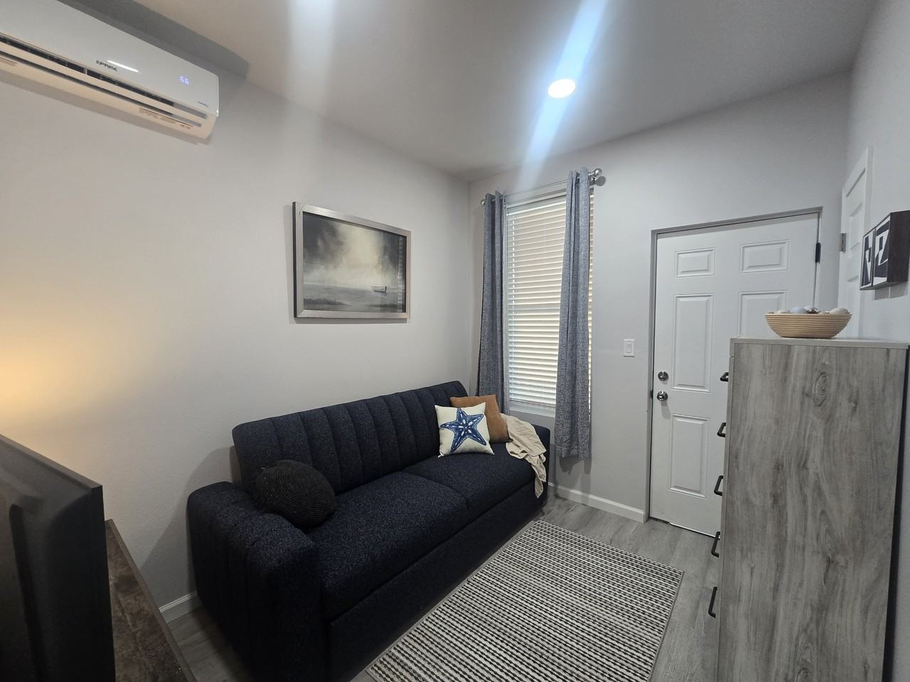 805 Avenue K - D #D - Photo 5 of 11