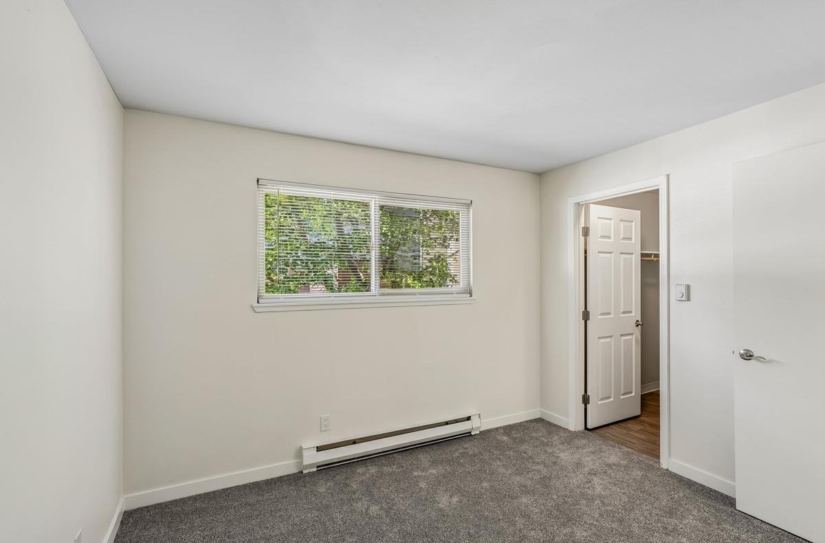 4455 Ne 12th St - Photo 3 of 20