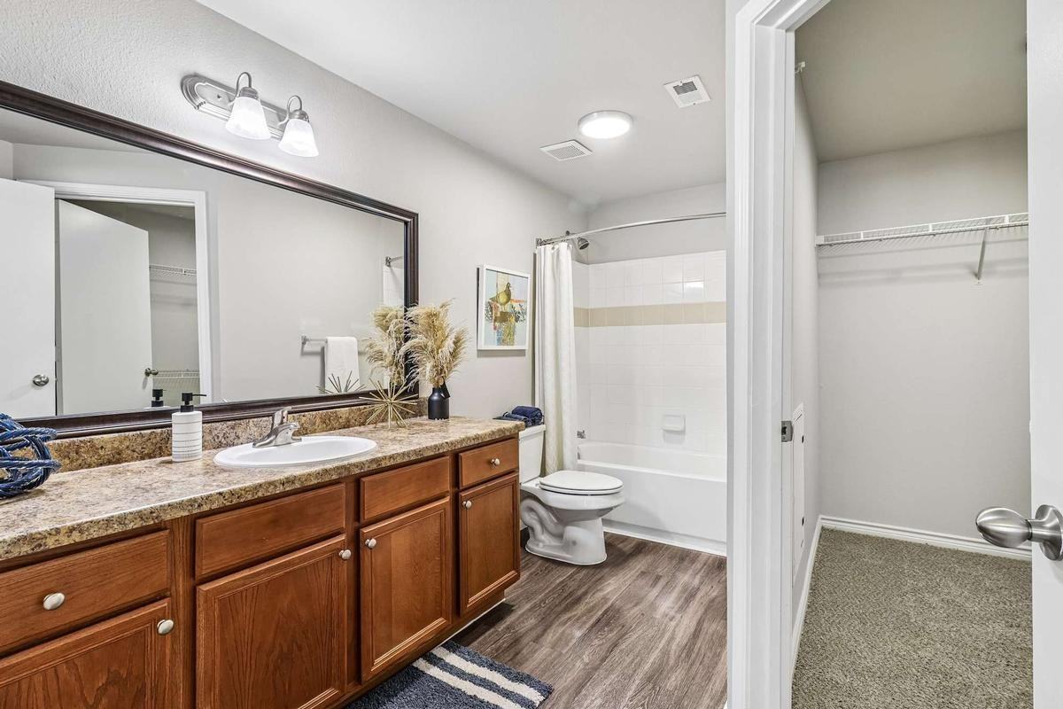6674 Prue Rd - Photo 5 of 27