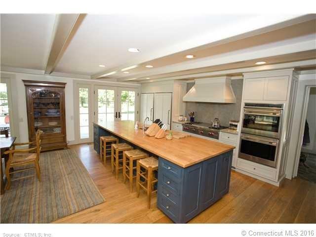 118 Sill Ln - Photo 3 of 38