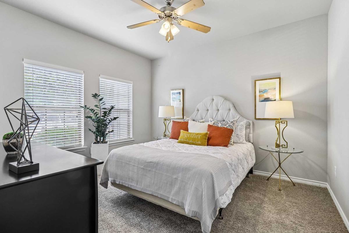 6674 Prue Rd - Photo 2 of 27
