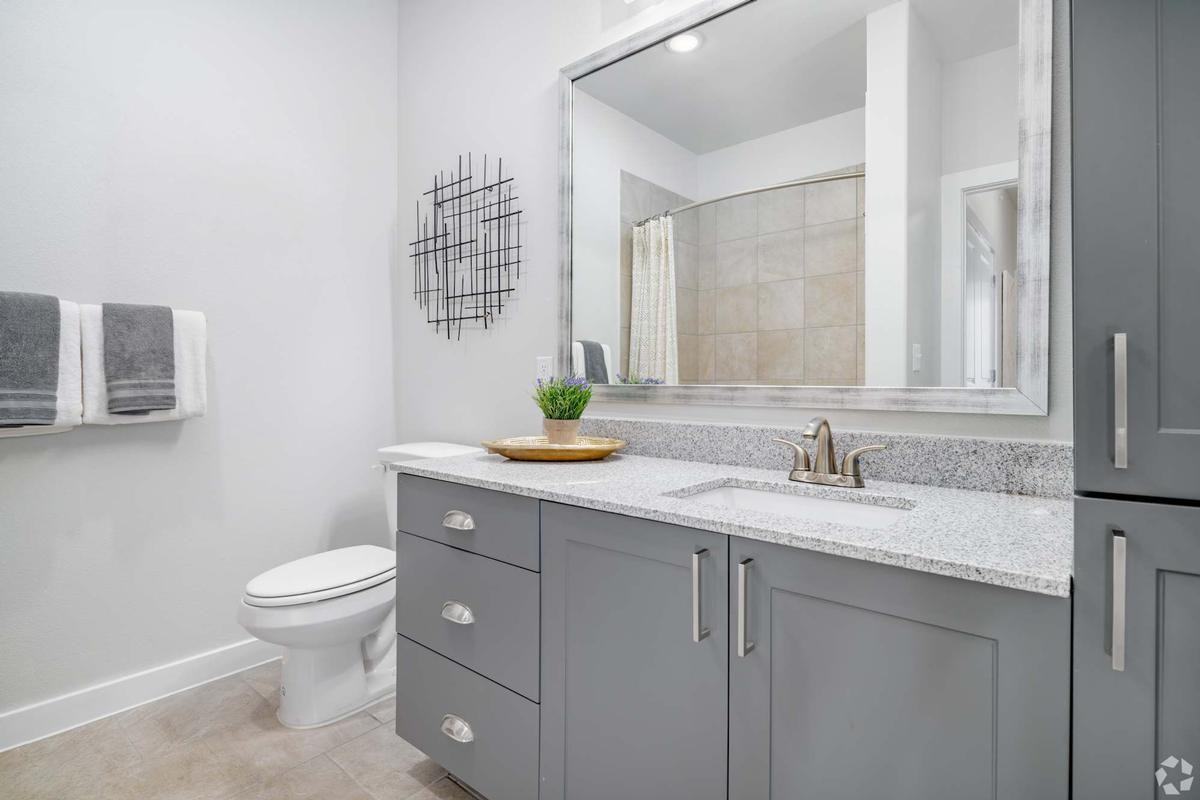 23975 Hardy Oak Blvd - Photo 6 of 22