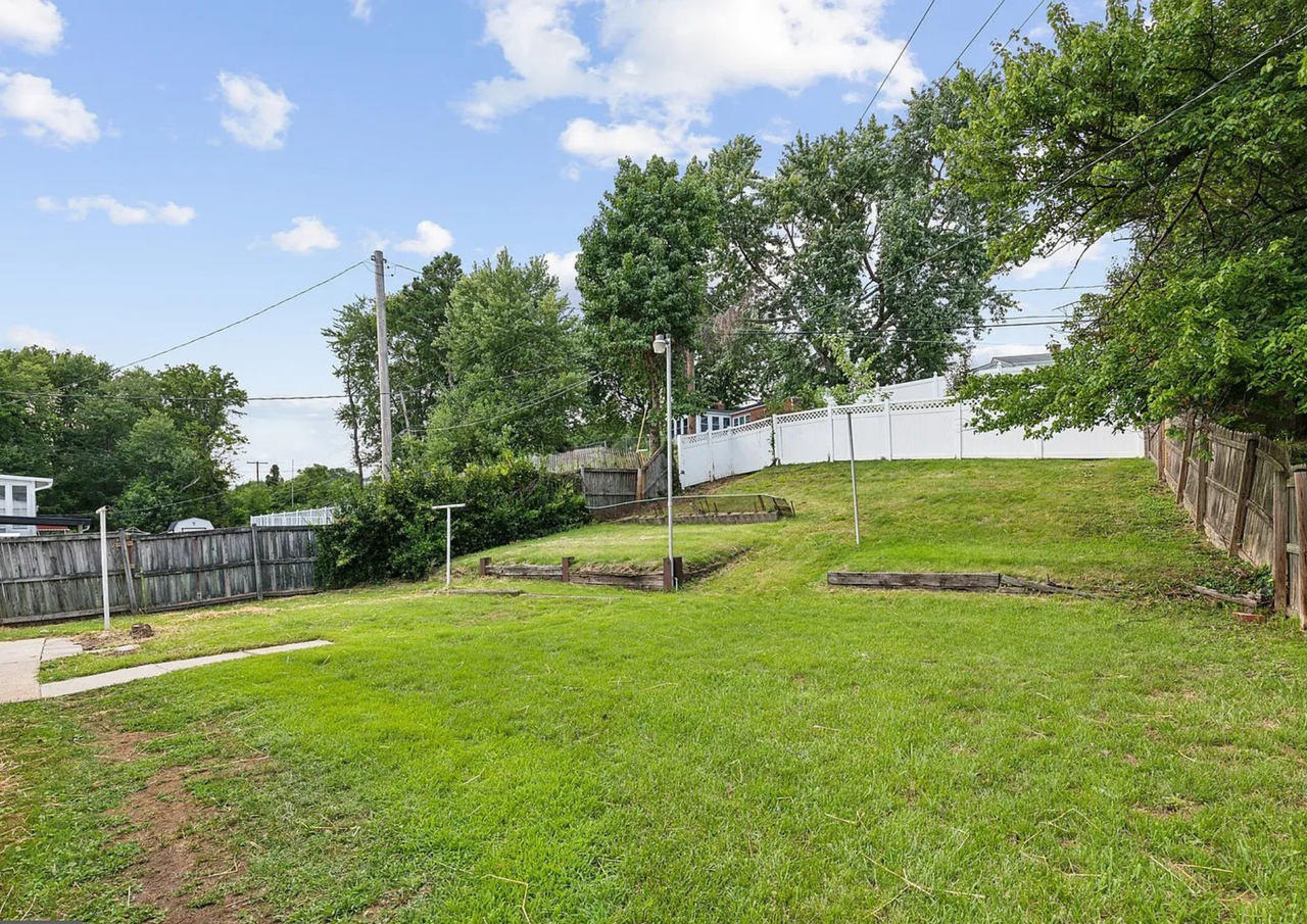 5522 Lanham Way #1 - Photo 5 of 50