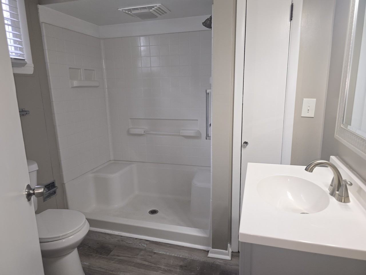 64 Wilwood Ave #1 - Photo 2 of 7