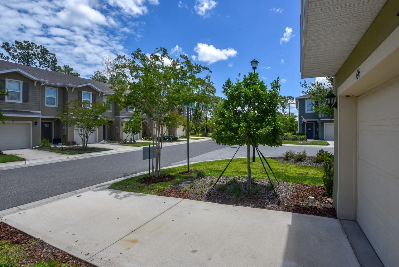 64 Bella Oaks Dr #1 - Photo 5 of 50