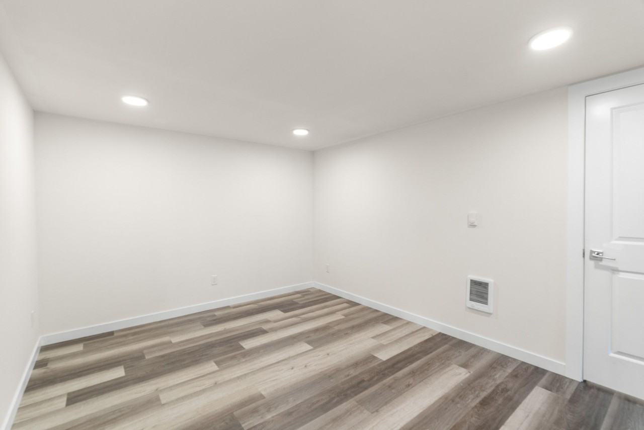 2843 Harold Dr Se #B - Photo 5 of 19