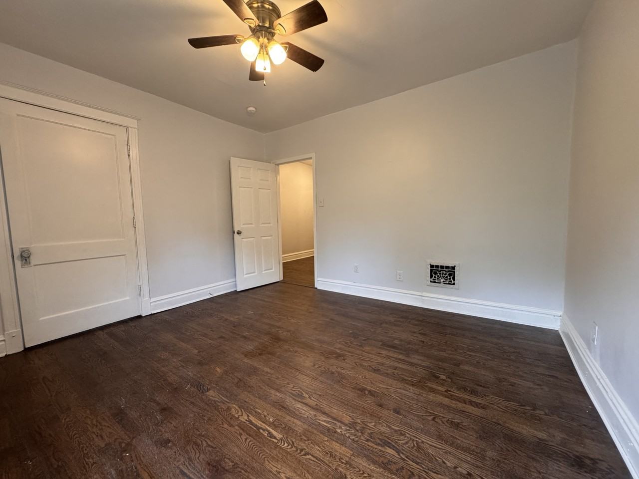 5023 S Broadway #5023A - Photo 2 of 11