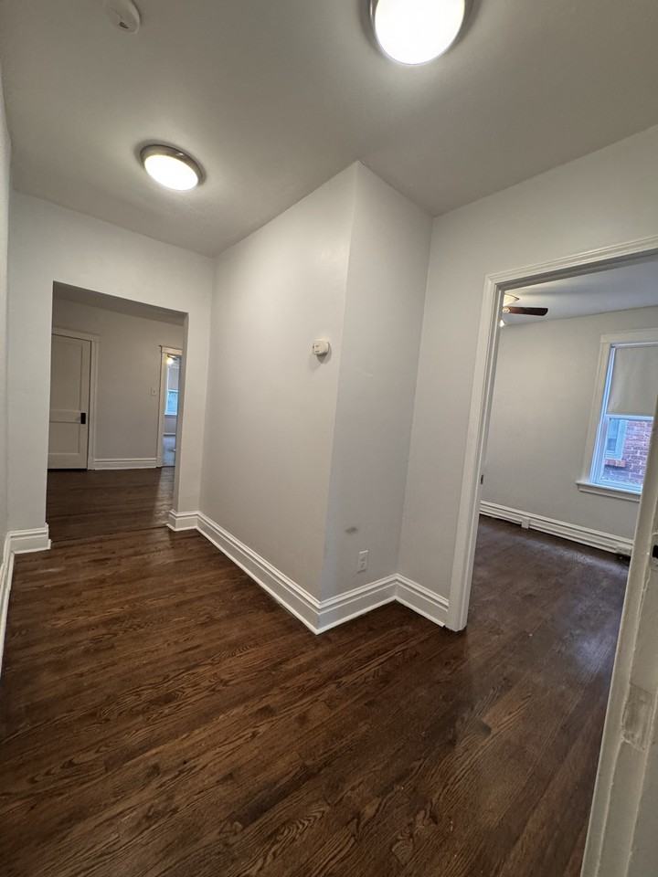 5023 S Broadway #5023A - Photo 7 of 11
