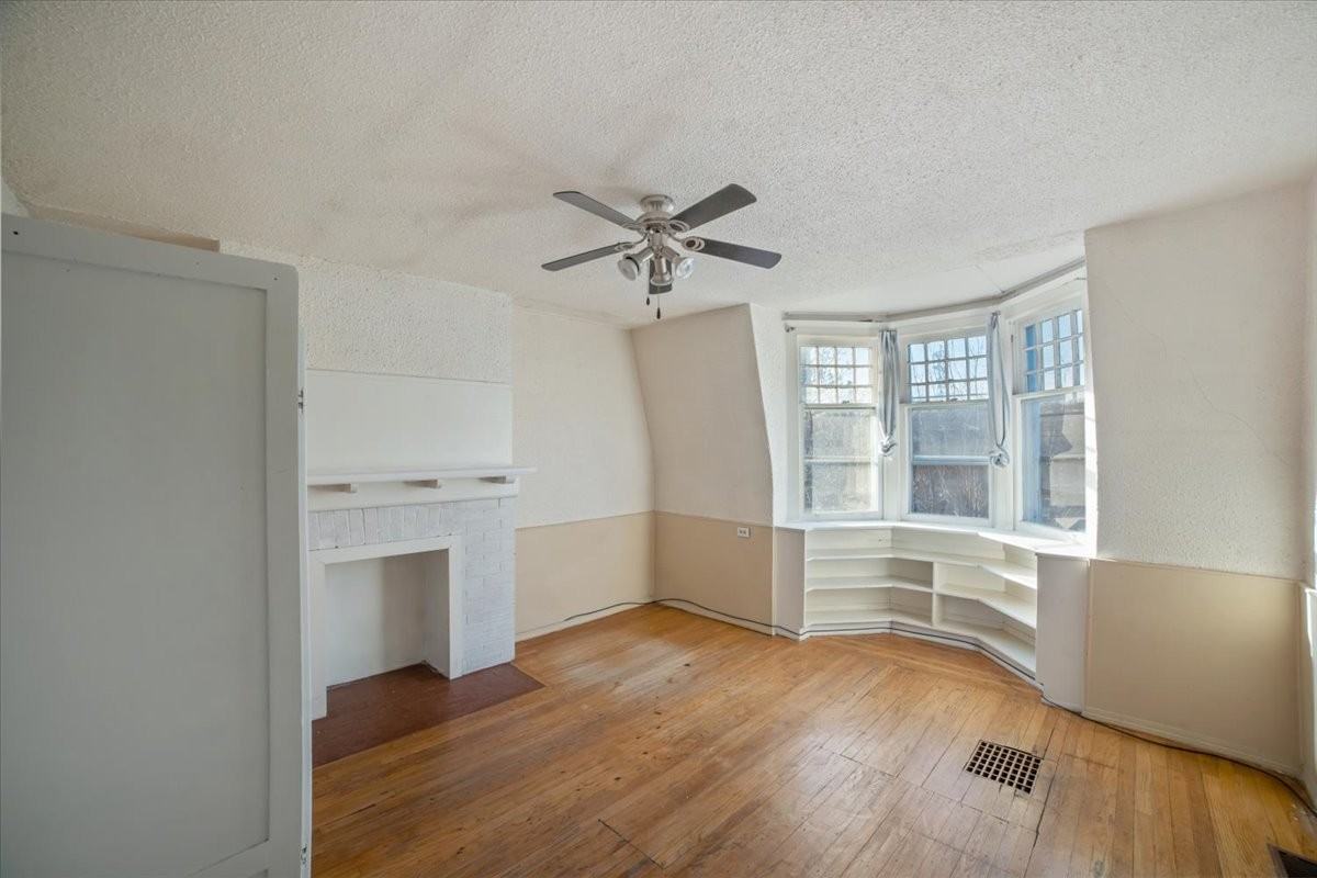697 Dupont Street #2FLR - Photo 4 of 11
