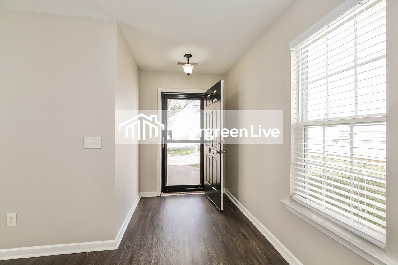 4019 Shallowcreek Ct - Photo 3 of 15