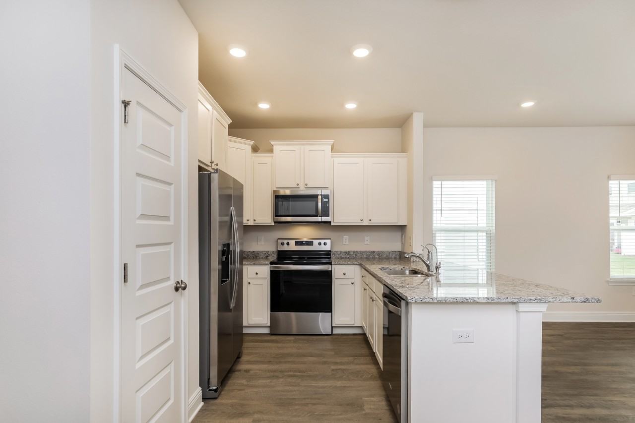 1655 Caleigh Ct - Photo 6 of 16